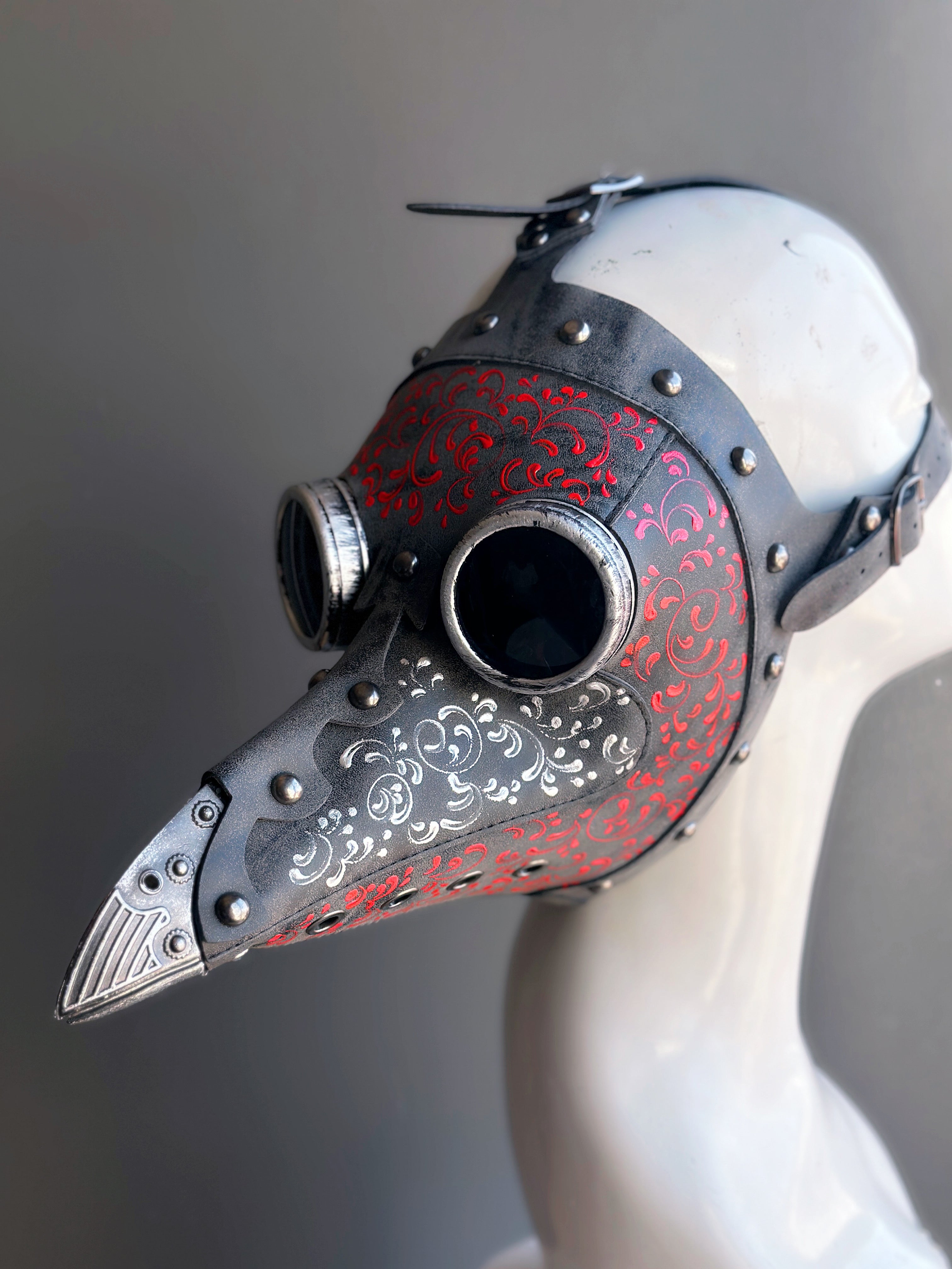 Grey Plague Mask - Filigree