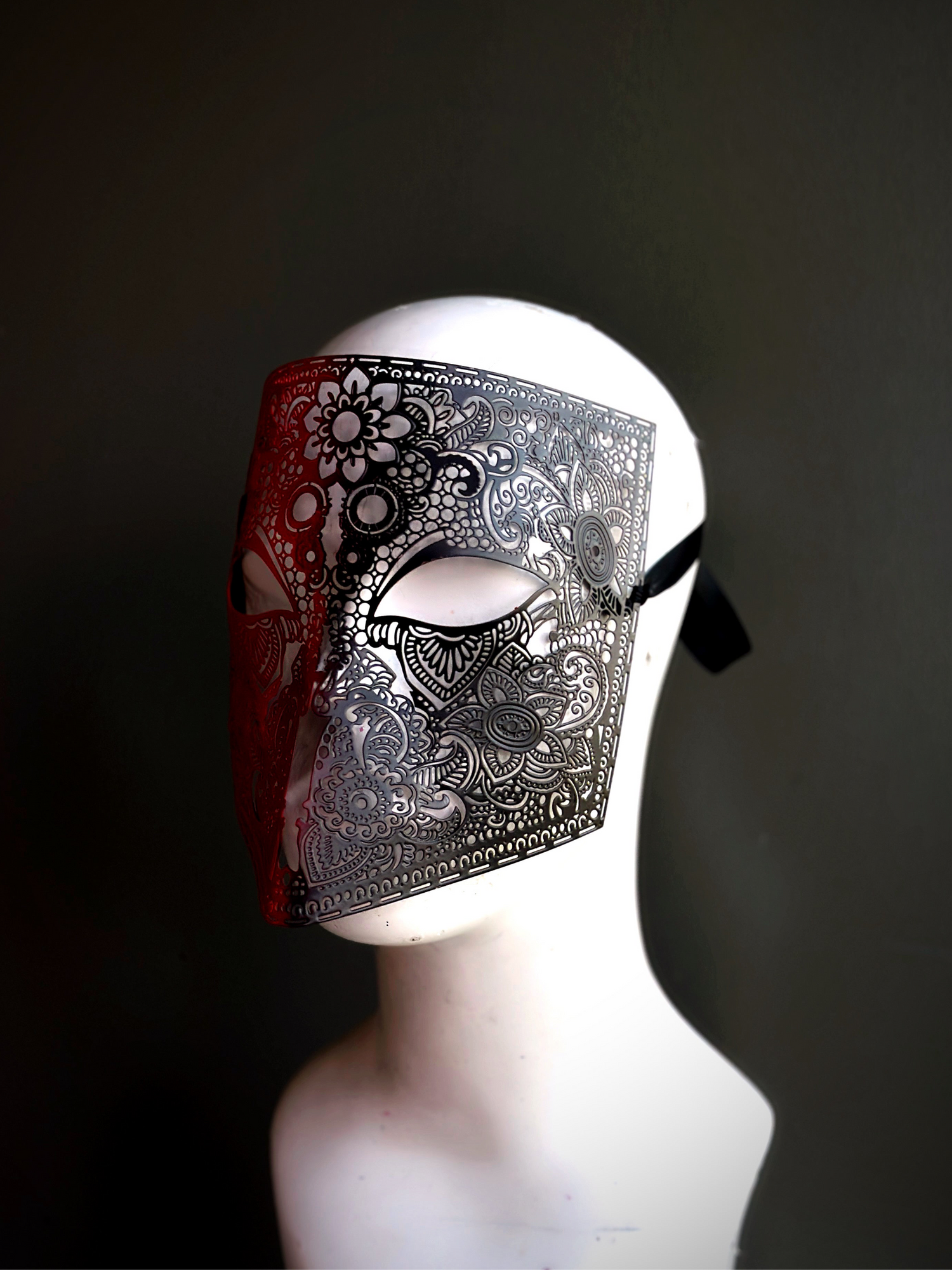 The knights Veil - Black/Red