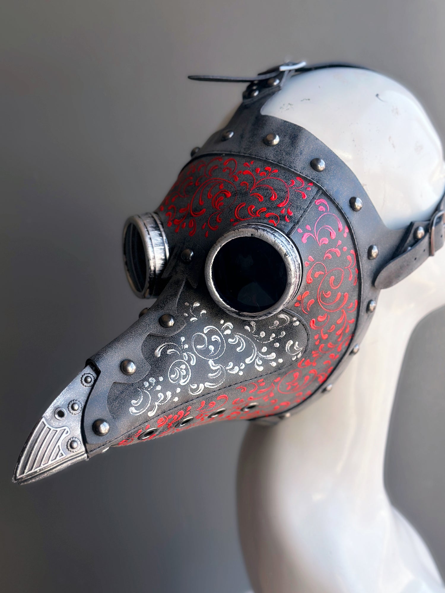 Grey Plague Mask - Filigree