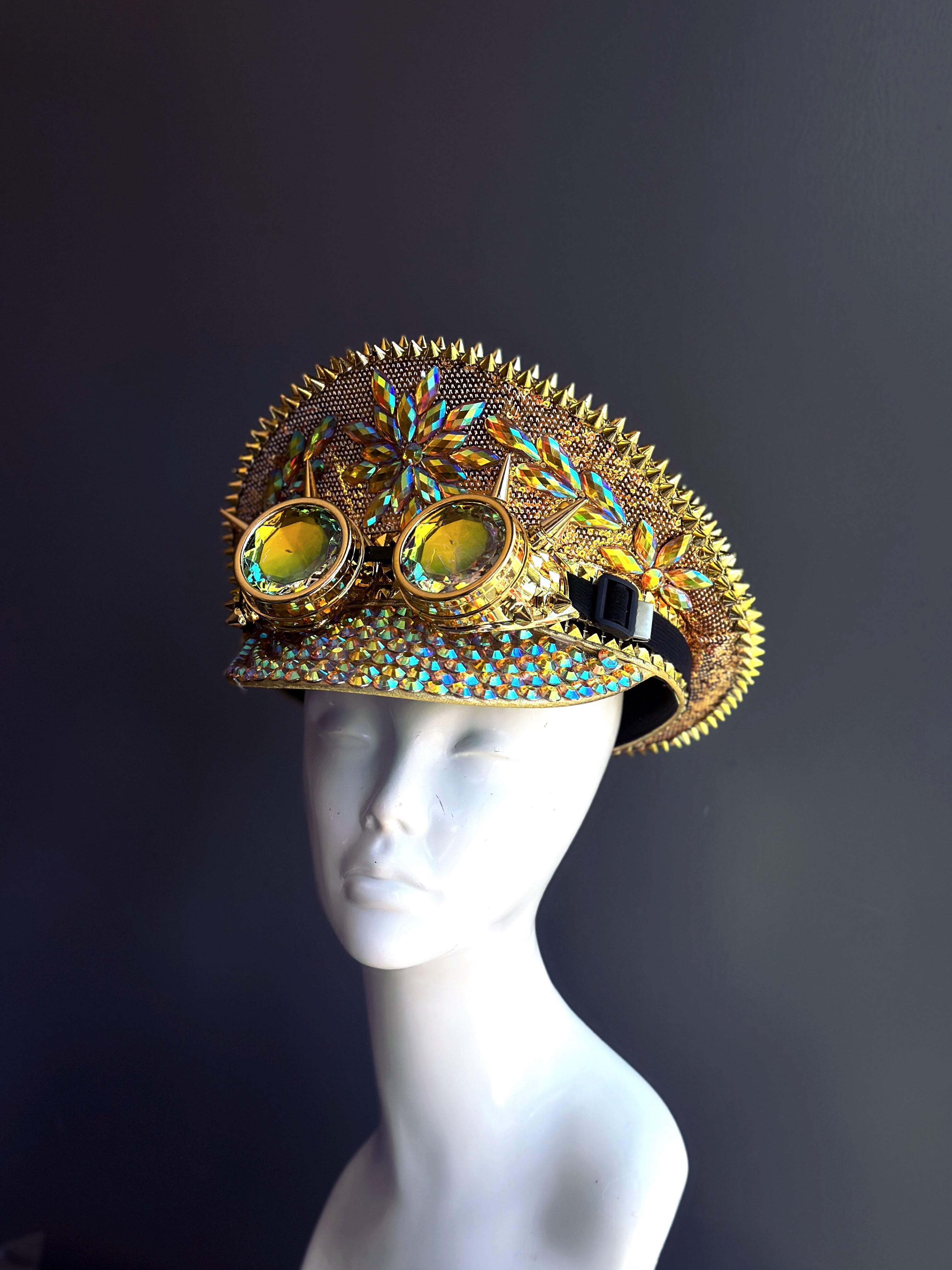 Crystal Captains Hat - Gold