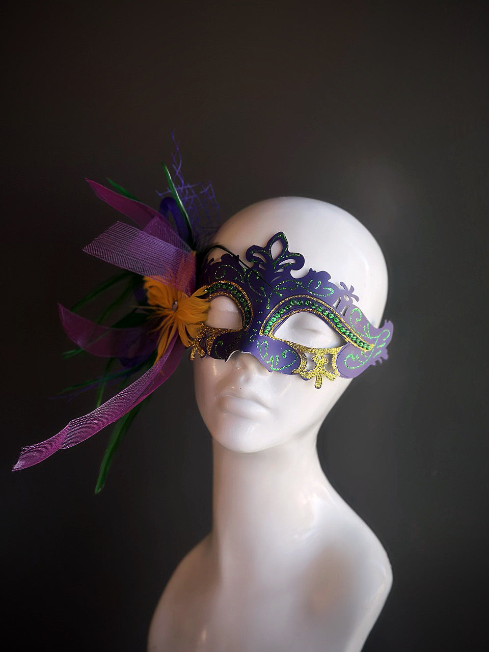 Mardi Gras Festive Feather Mask