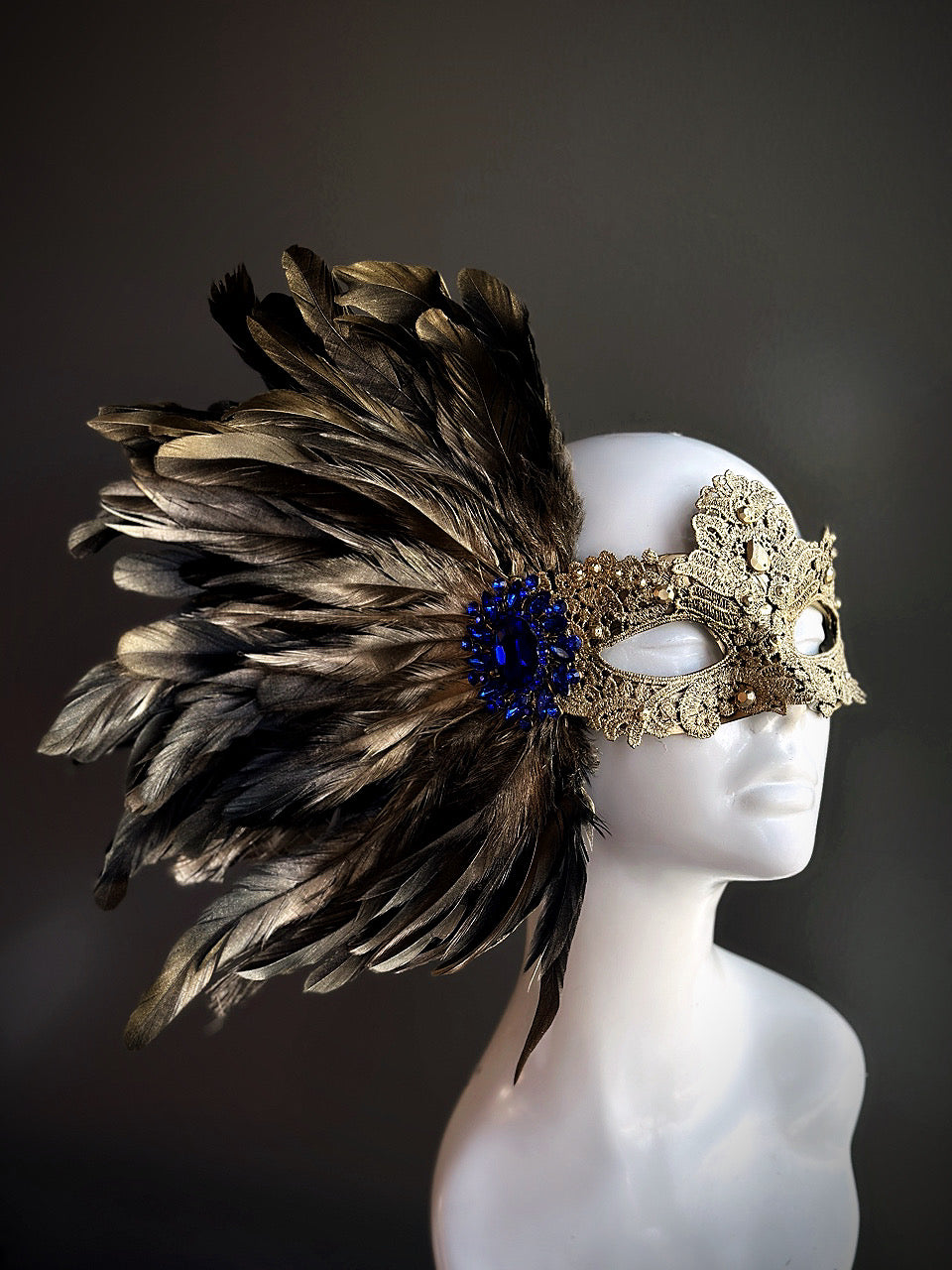 Lux Feather Mask - Gilded Plumes