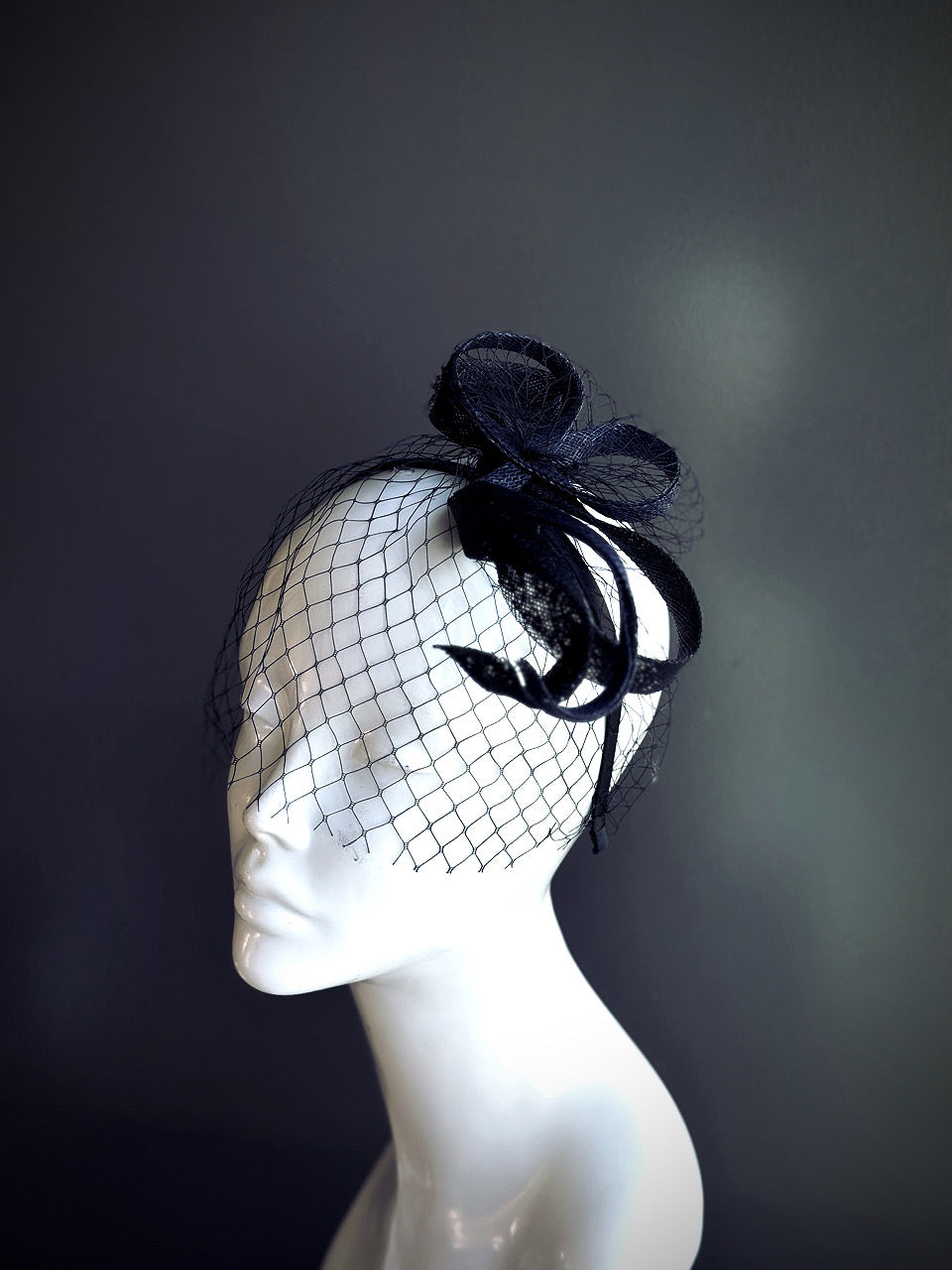 Noir Elegance Fascinator