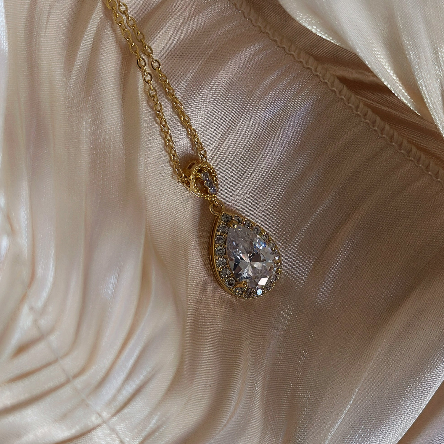 Luxe - Necklace (Gold)